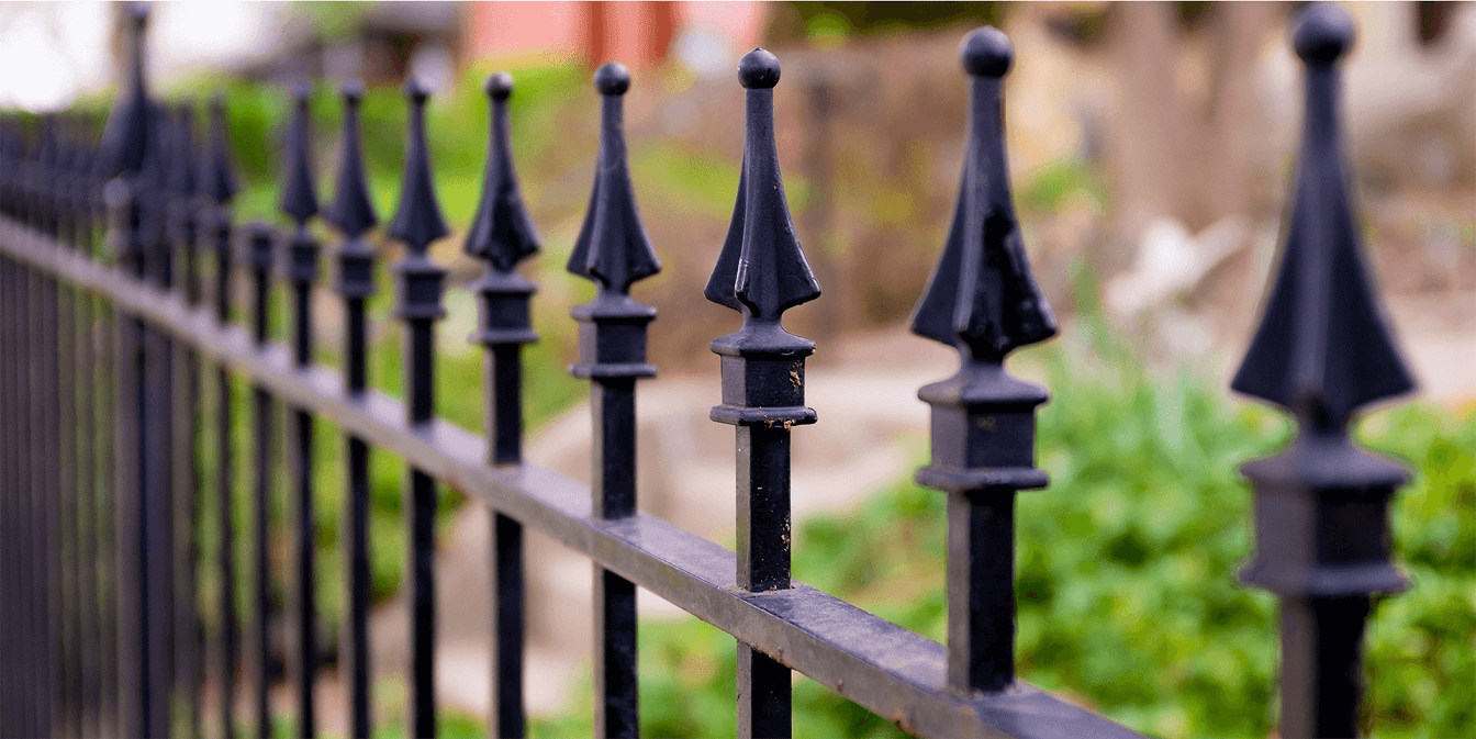Black color metal fencing